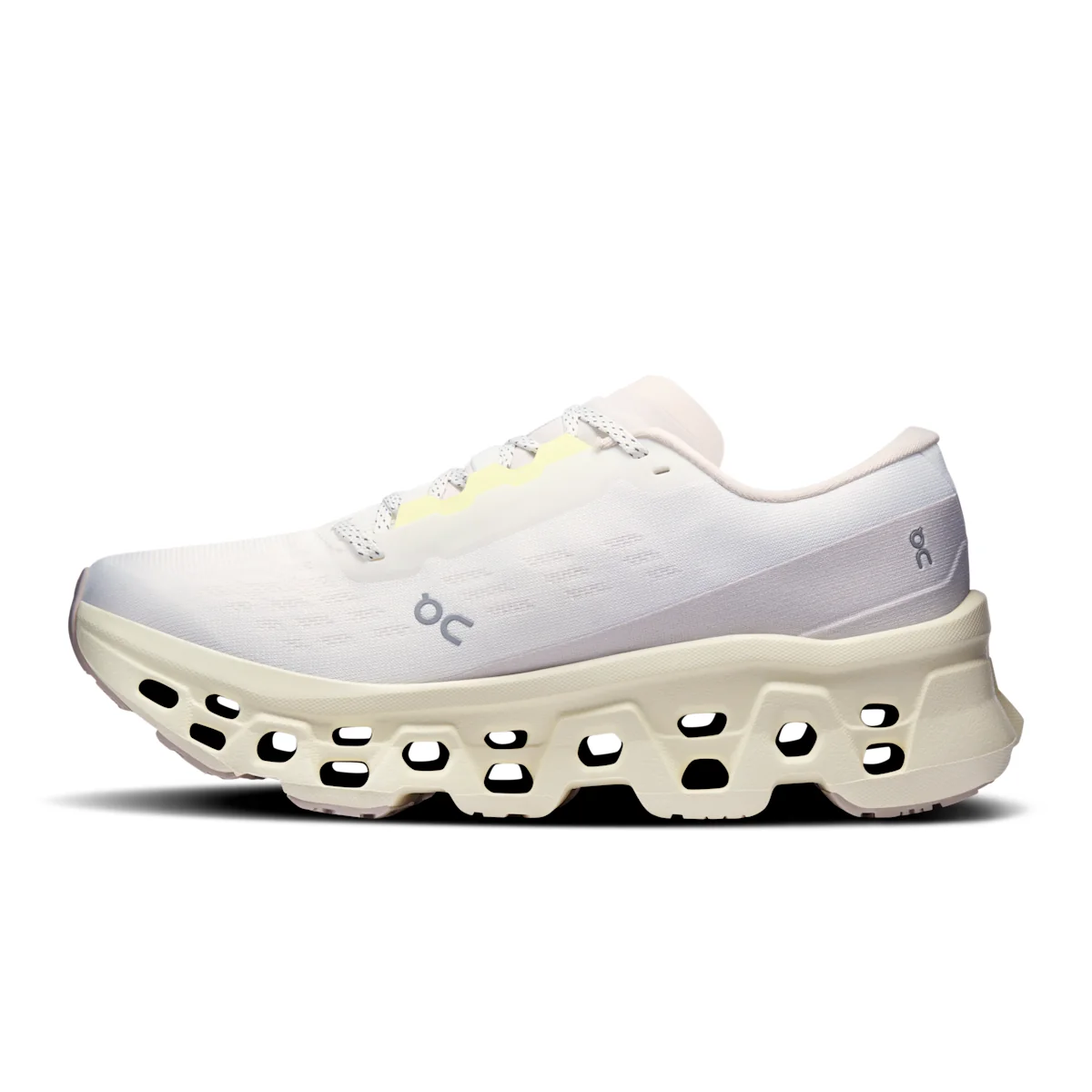 On Cloudmonster 3 - Ivory / Seedling True to size