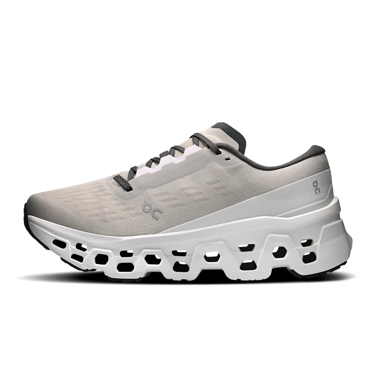 On Cloudmonster 3 - Truffe / Ivoire Taille habituelle