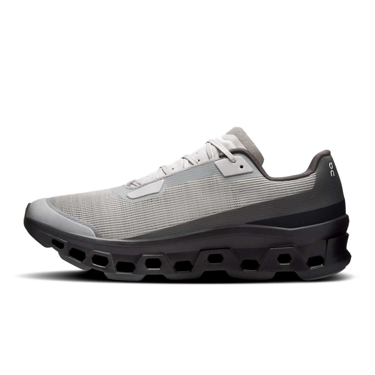 On Cloudmonster Void - Alliage / Noir Taille habituelle